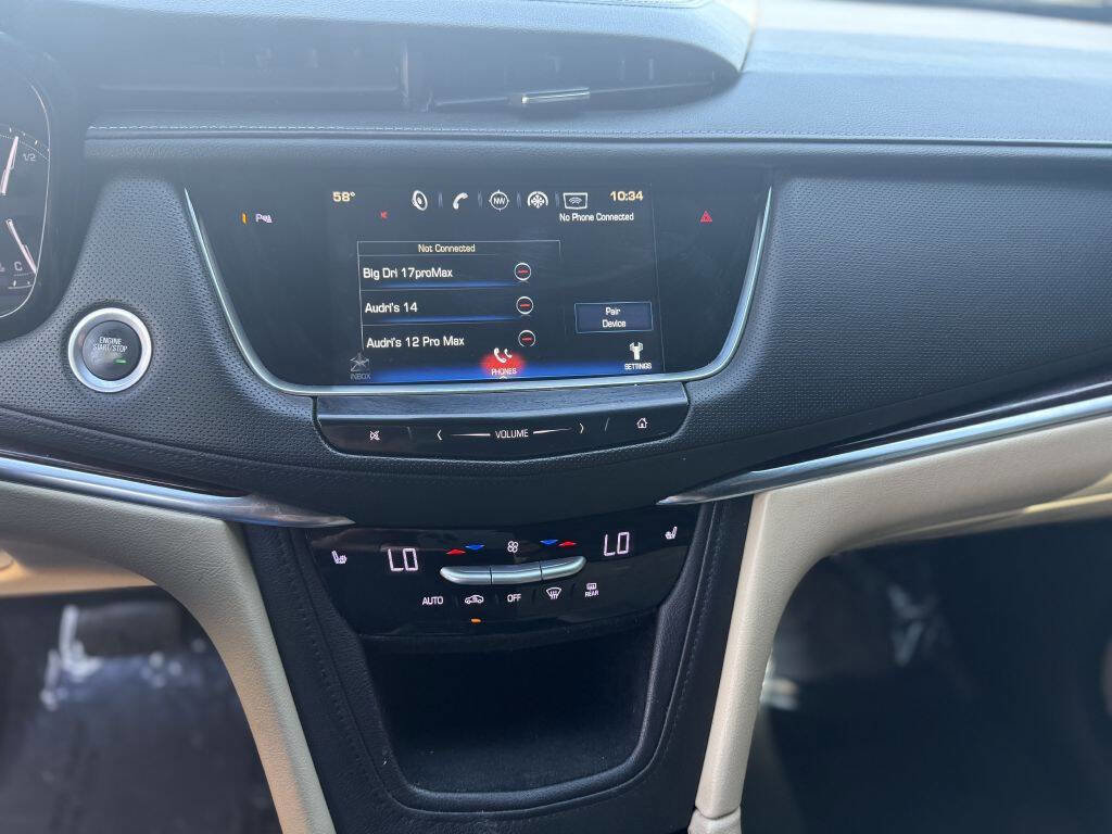 Used 2017 Cadillac XT5 Luxury w/ Driver Awareness Package image 18