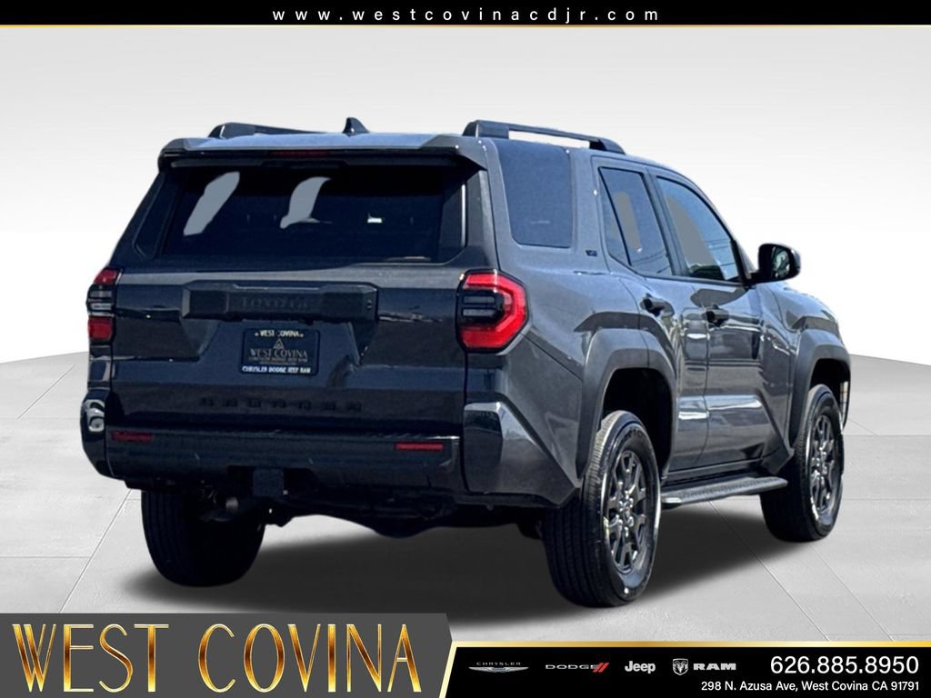 Used 2025 Toyota 4Runner SR5 AWD/4WD image 11