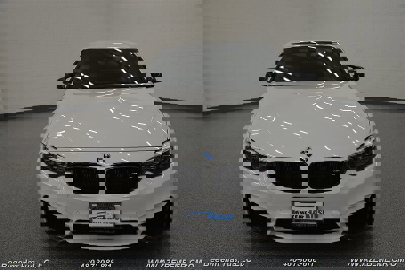 Used 2018 BMW M4 Convertible image 5