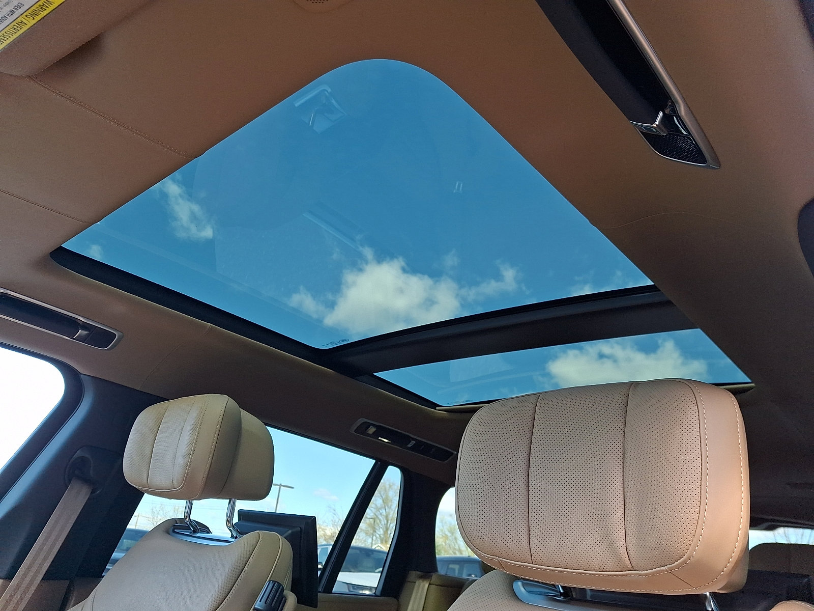 New 2026 Land Rover Range Rover Long Wheelbase Autobiography AWD/4WD image 12