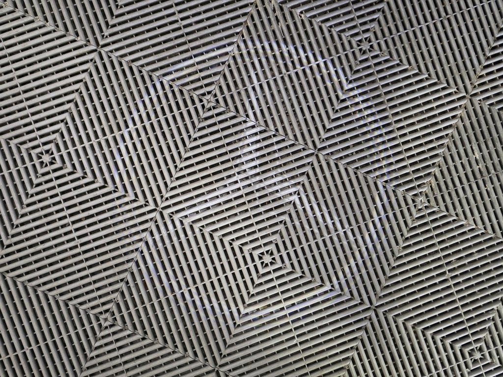 Used 2026 Mercedes-Benz E 350 4MATIC Sedan image 9