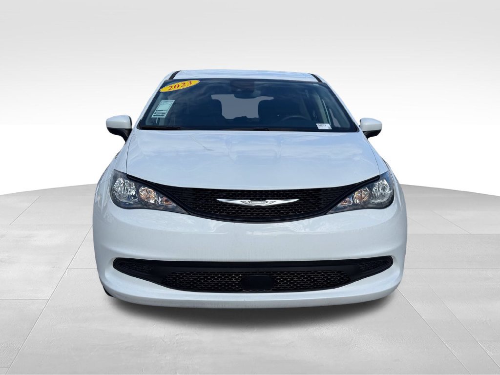 Used 2023 Chrysler Voyager LX FWD image 26