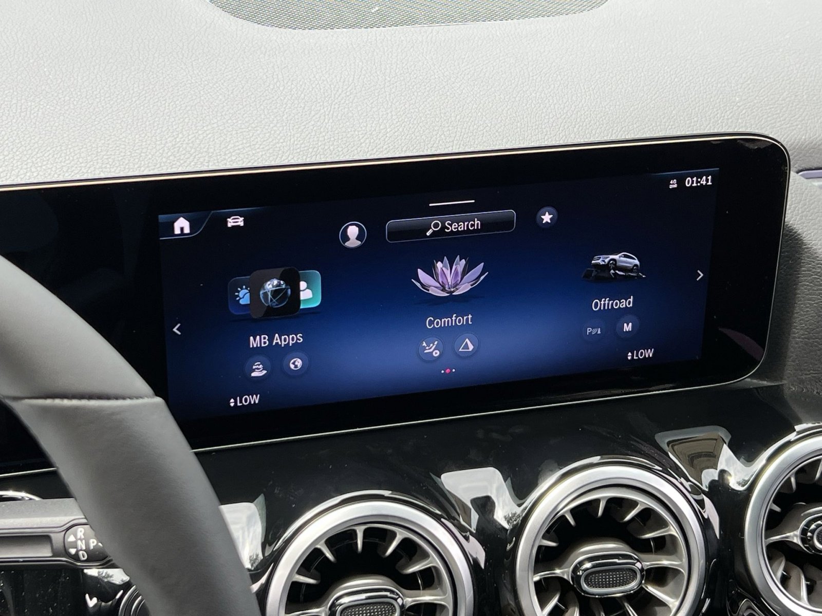 Certified 2025 Mercedes-Benz GLA 250 4MATIC image 18