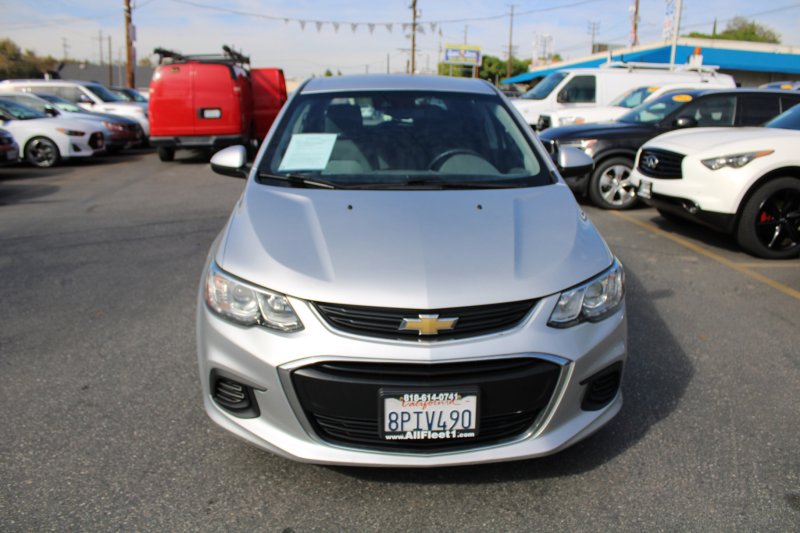Used 2020 Chevrolet Sonic LT image 2