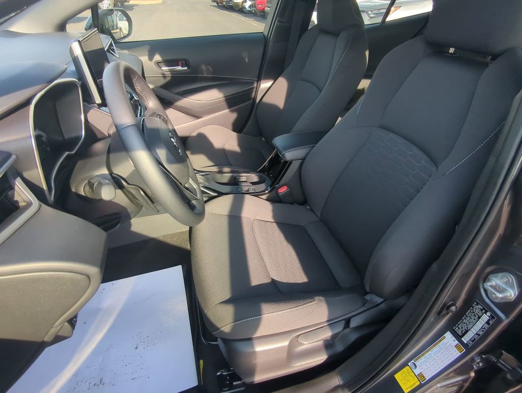 Used 2025 Toyota Corolla SE FWD image 11