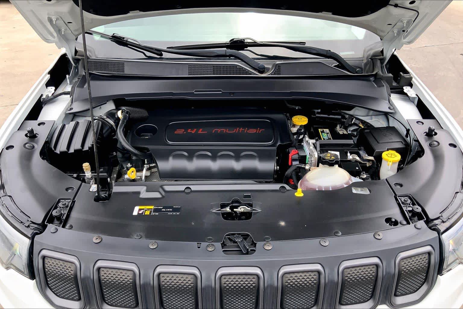 Used 2022 Jeep Compass Trailhawk AWD/4WD image 32