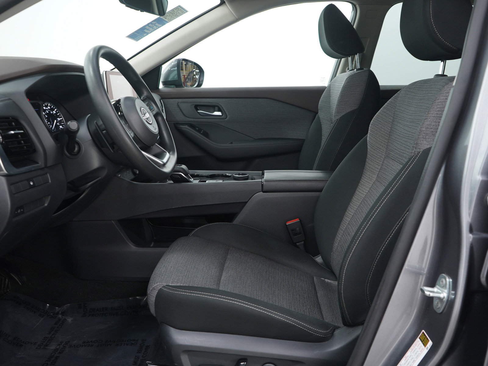 Used 2022 Nissan Rogue SV image 23