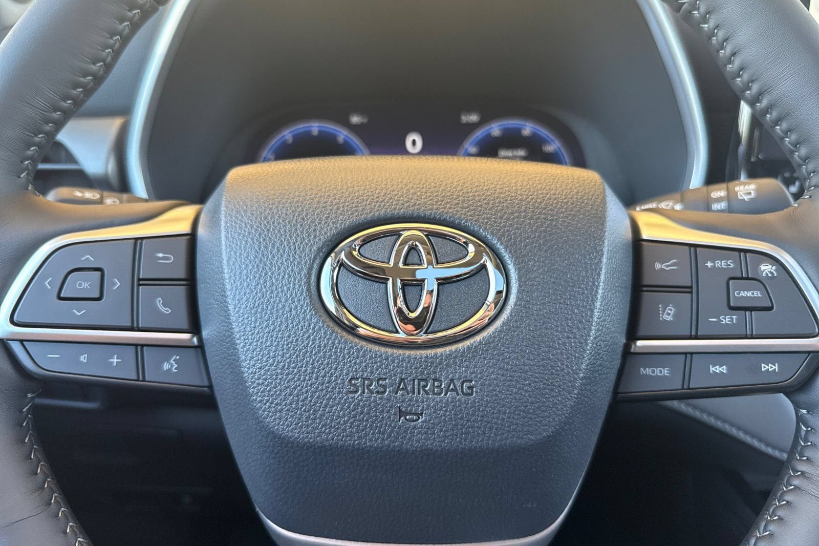 New 2026 Toyota Highlander Limited AWD/4WD image 26