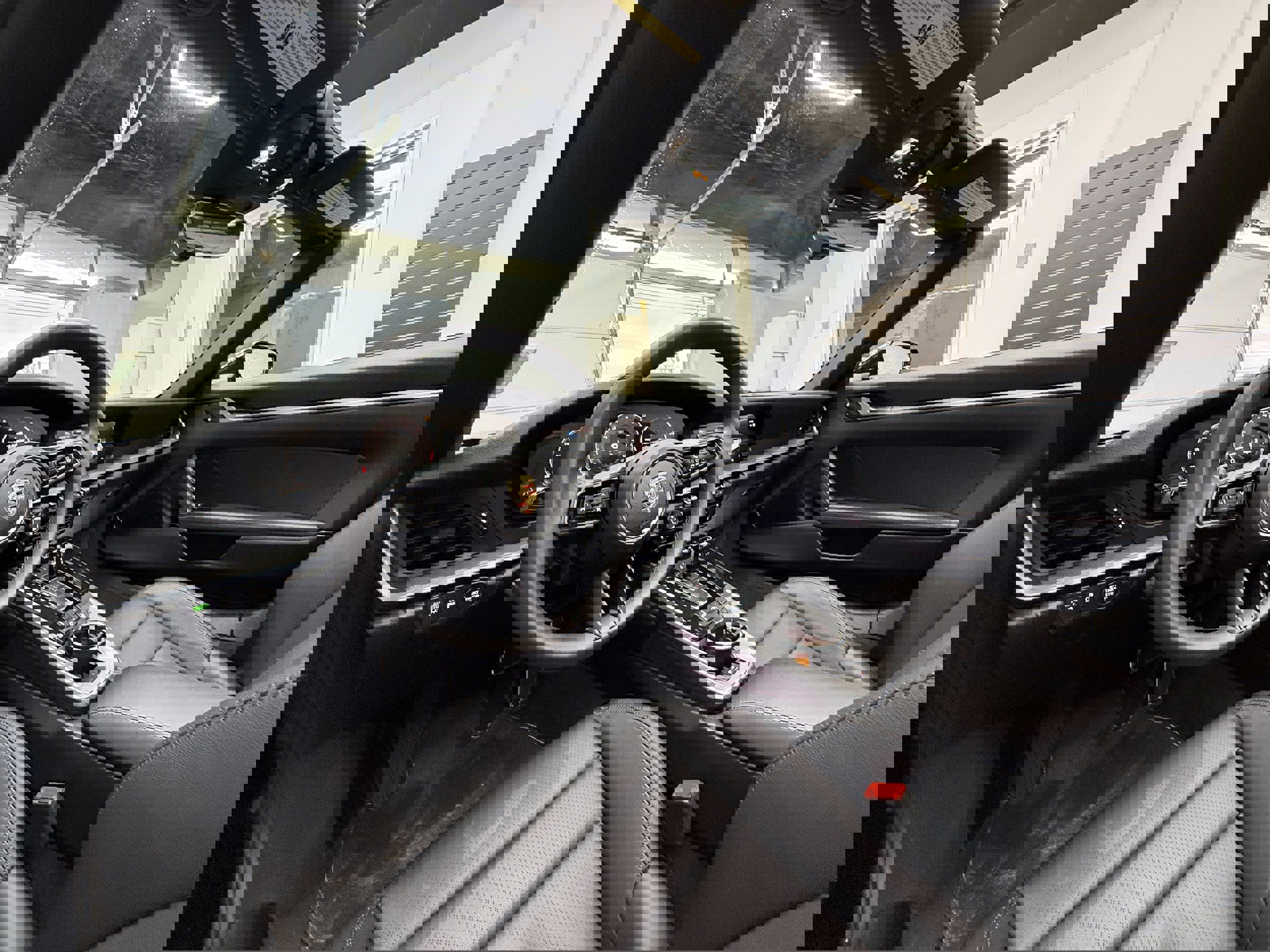 Used 2025 Porsche 911 Carrera RWD image 15