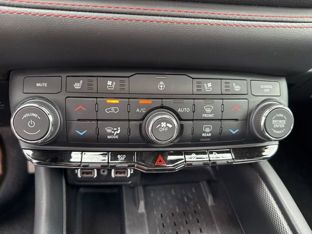 Used 2025 Dodge Durango R/T AWD/4WD image 23