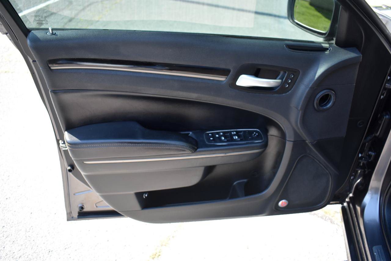 Used 2017 Chrysler 300 S w/ 300S Premium Group 2 w/2_L RWD image 16