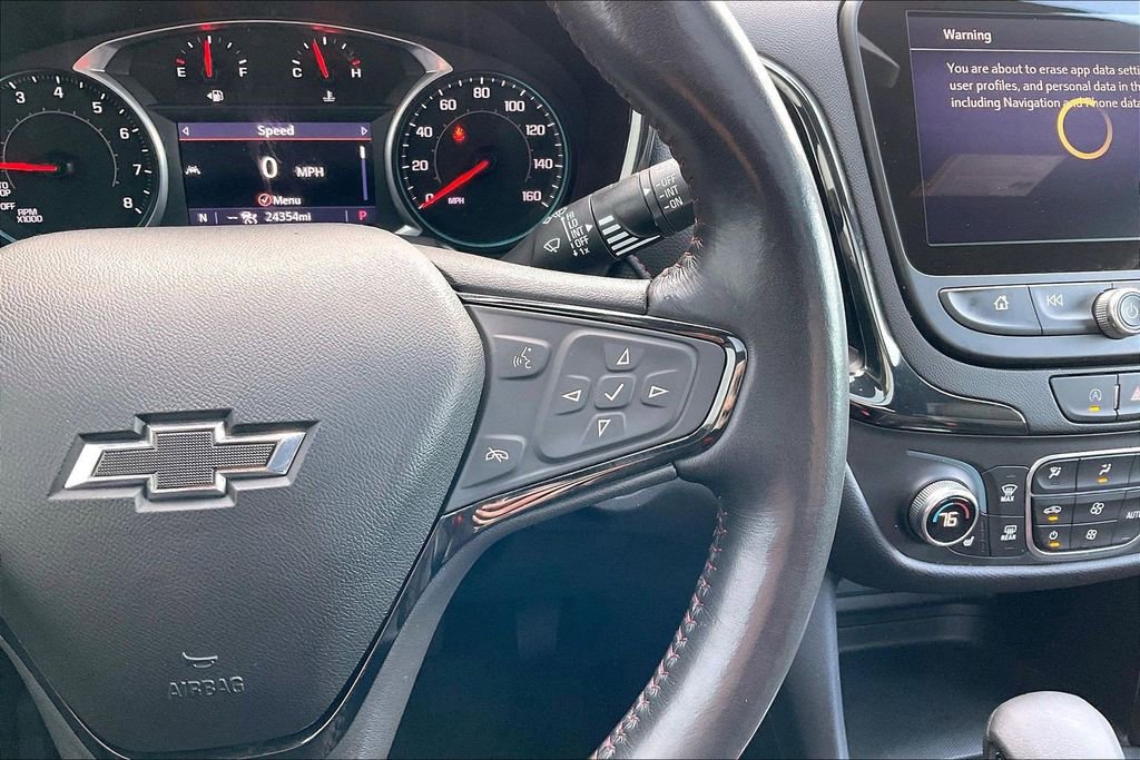 Used 2022 Chevrolet Equinox RS w/ RS Leather Package FWD image 19