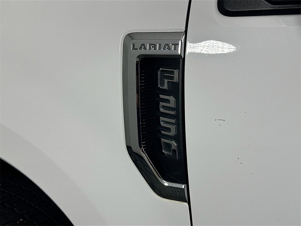 Used 2022 Ford F250 Lariat w/ Chrome Package image 28