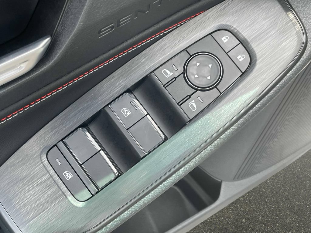 New 2026 Nissan Sentra SR w/ SR Premium Package FWD image 17