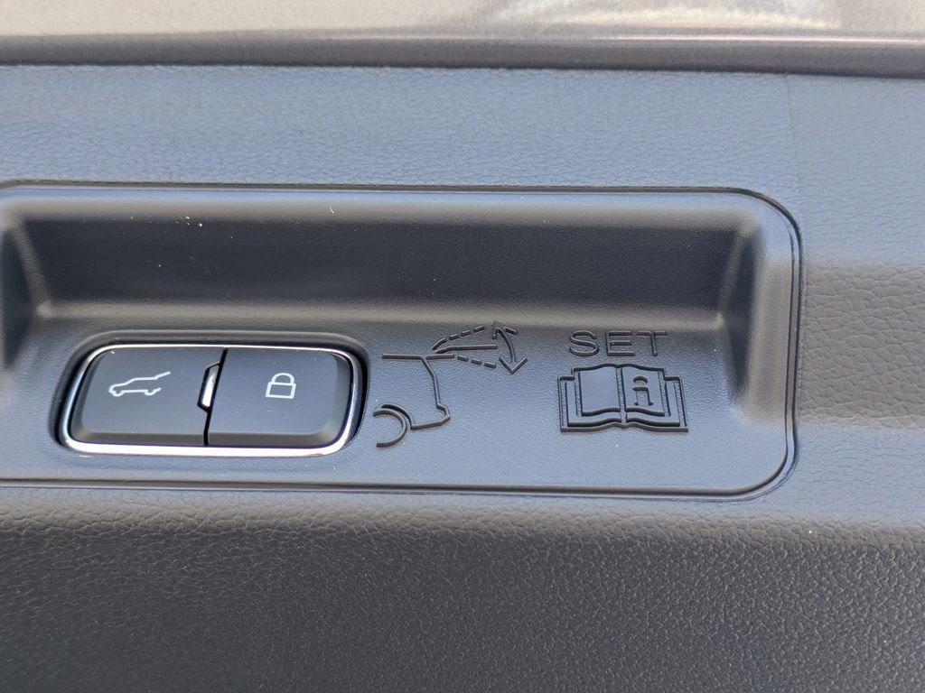 New 2026 Ford Explorer Platinum image 15