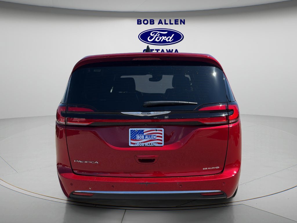 Used 2025 Chrysler Pacifica Select FWD image 51