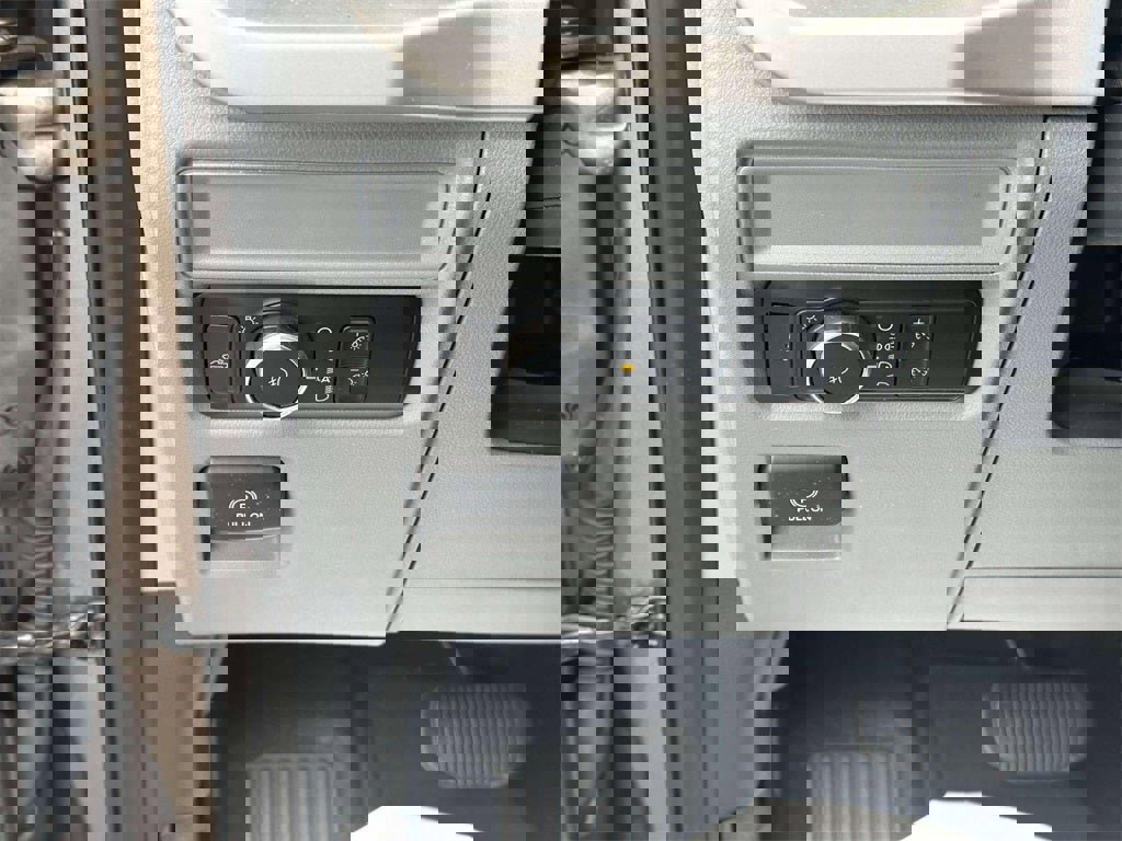 Used 2023 Ford F150 XLT image 21