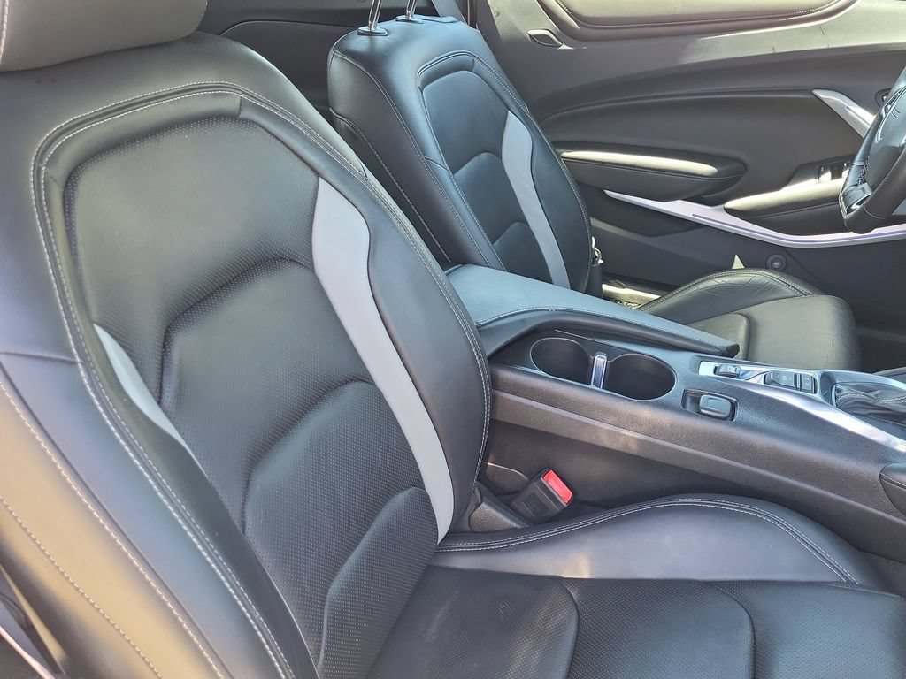 Used 2016 Chevrolet Camaro LT RWD image 22