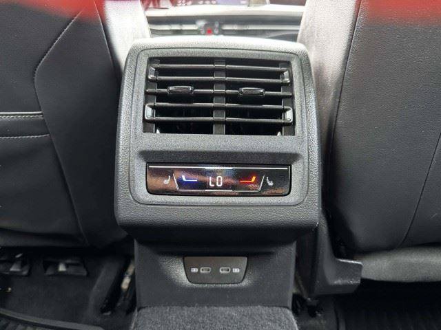Used 2022 Volkswagen Golf R AWD/4WD image 43