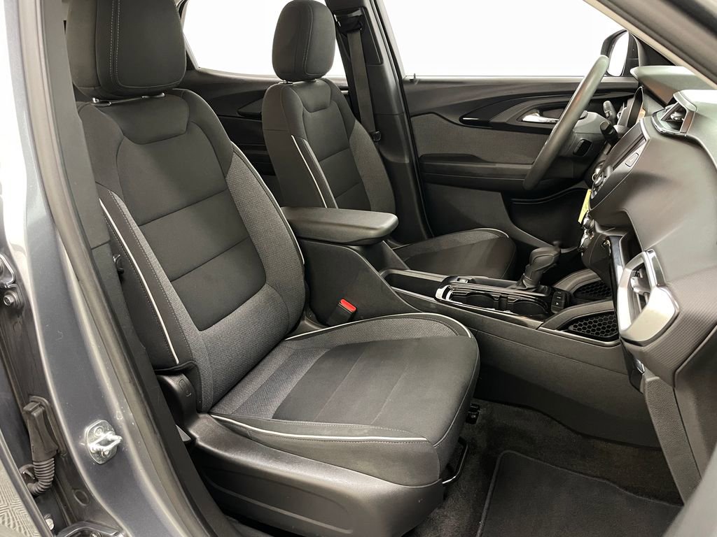 Used 2021 Chevrolet TrailBlazer LS FWD image 35