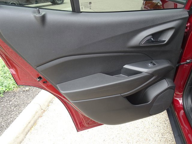 Certified 2024 Chevrolet Trax RS w/ Driver Confidence Package image 17