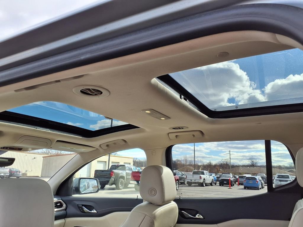 Used 2023 GMC Acadia Denali w/ Denali Ultimate Package image 25