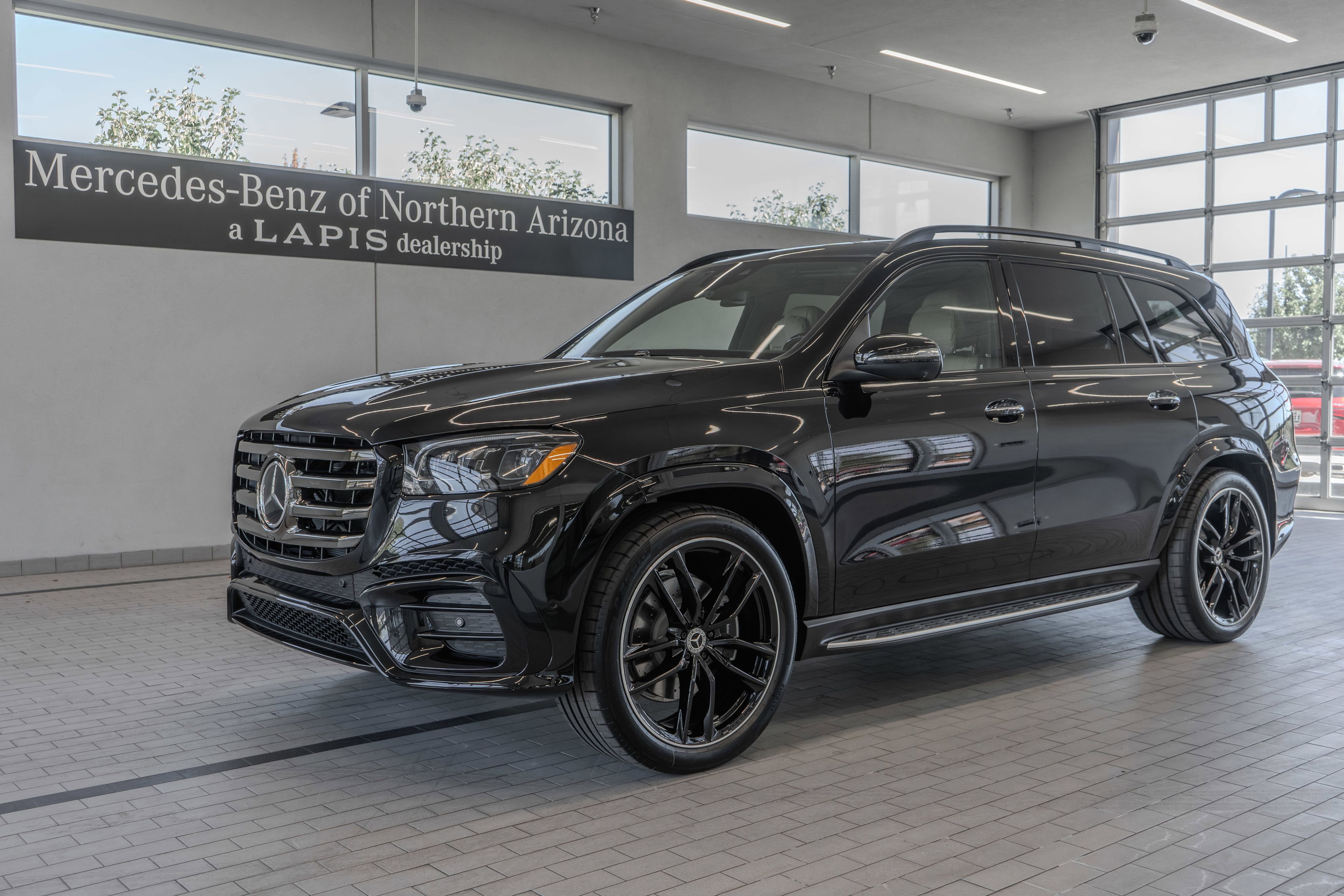 New 2026 Mercedes-Benz GLS 580 4MATIC image 3