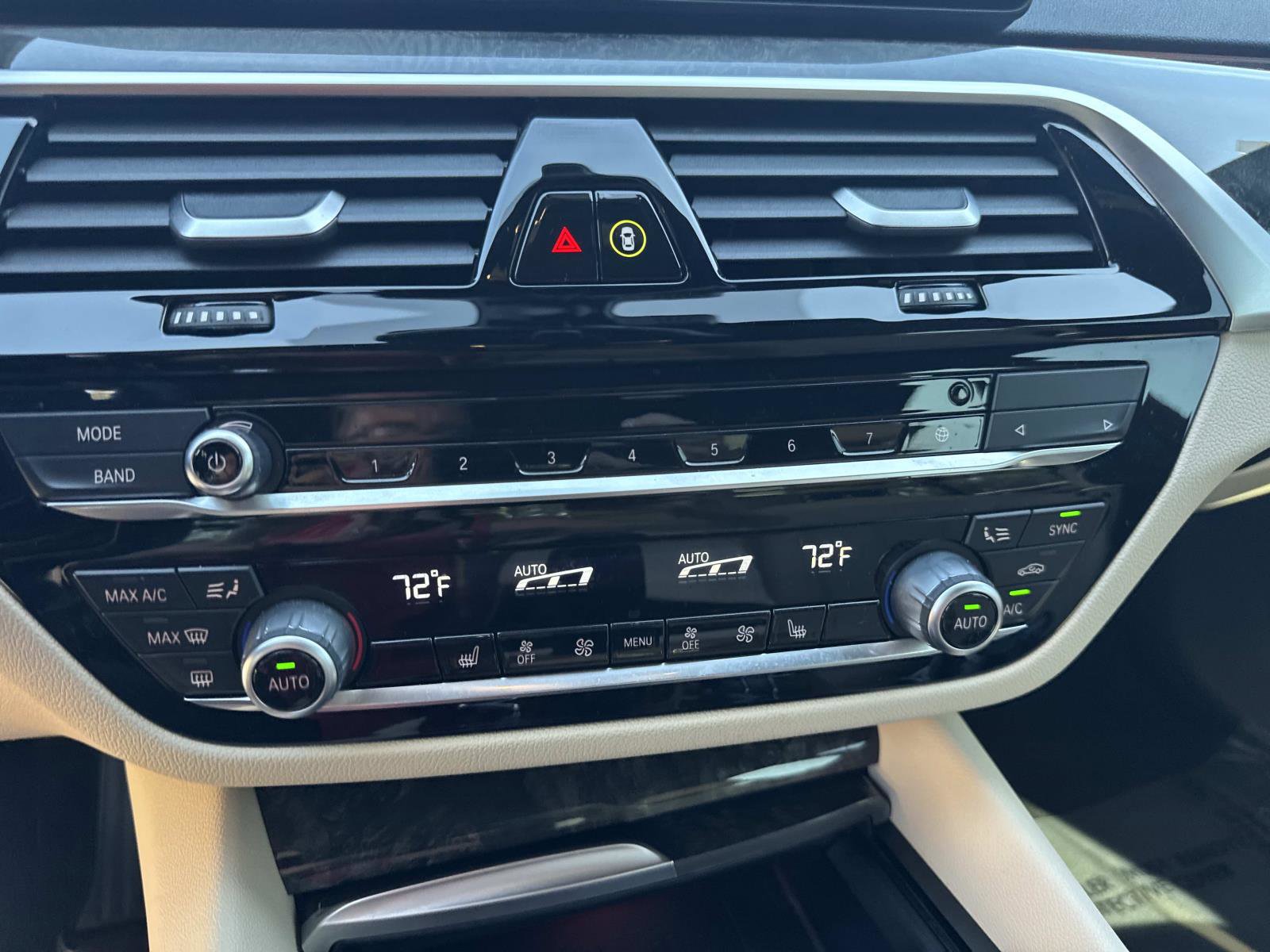 Certified 2023 BMW 540i w/ Premium Package image 23