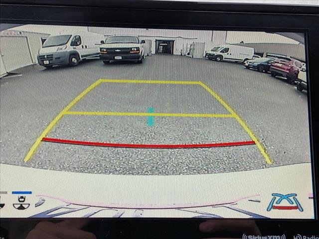Used 2022 Toyota Camry XSE FWD image 13