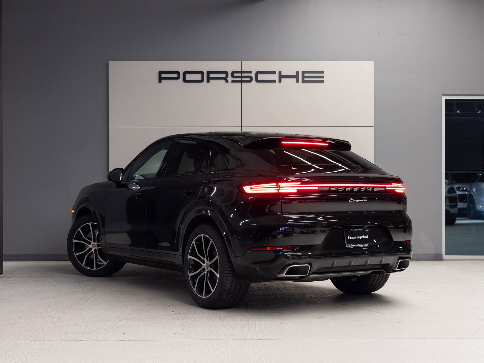 New 2026 Porsche Cayenne Coupe AWD/4WD image 3