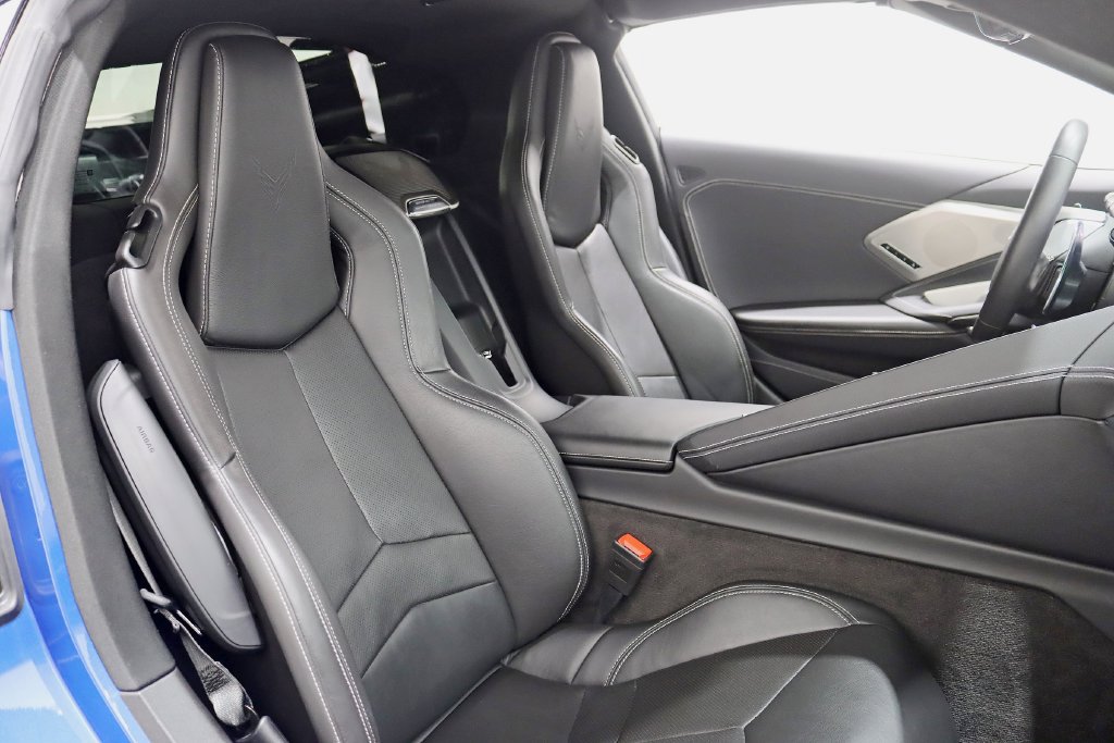 Used 2020 Chevrolet Corvette Stingray Preferred Cpe w/ 2LT Preferred Equipment Group RWD image 28