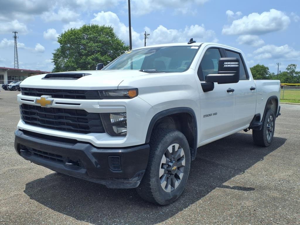 Used 2024 Chevrolet Silverado 2500 Custom w/ Custom Value Package image 7