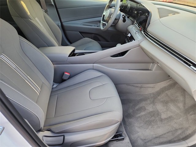 New 2025 Hyundai Elantra SEL w/ Cargo Package image 7