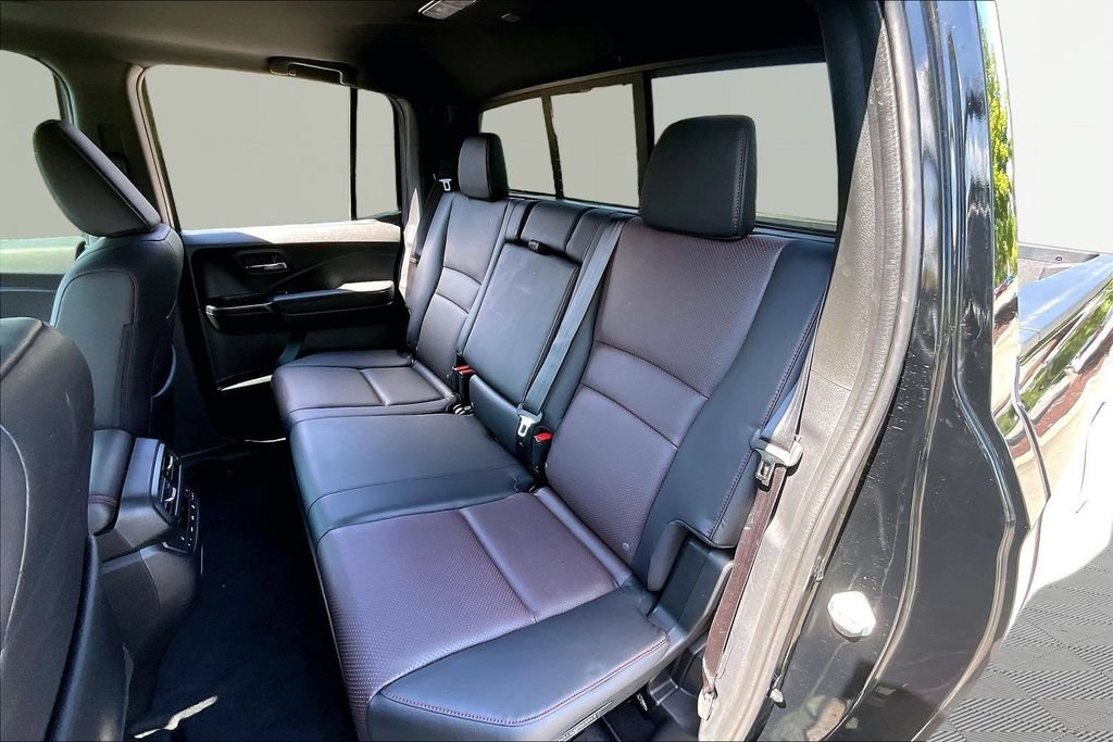 Used 2025 Honda Ridgeline Black Edition image 18
