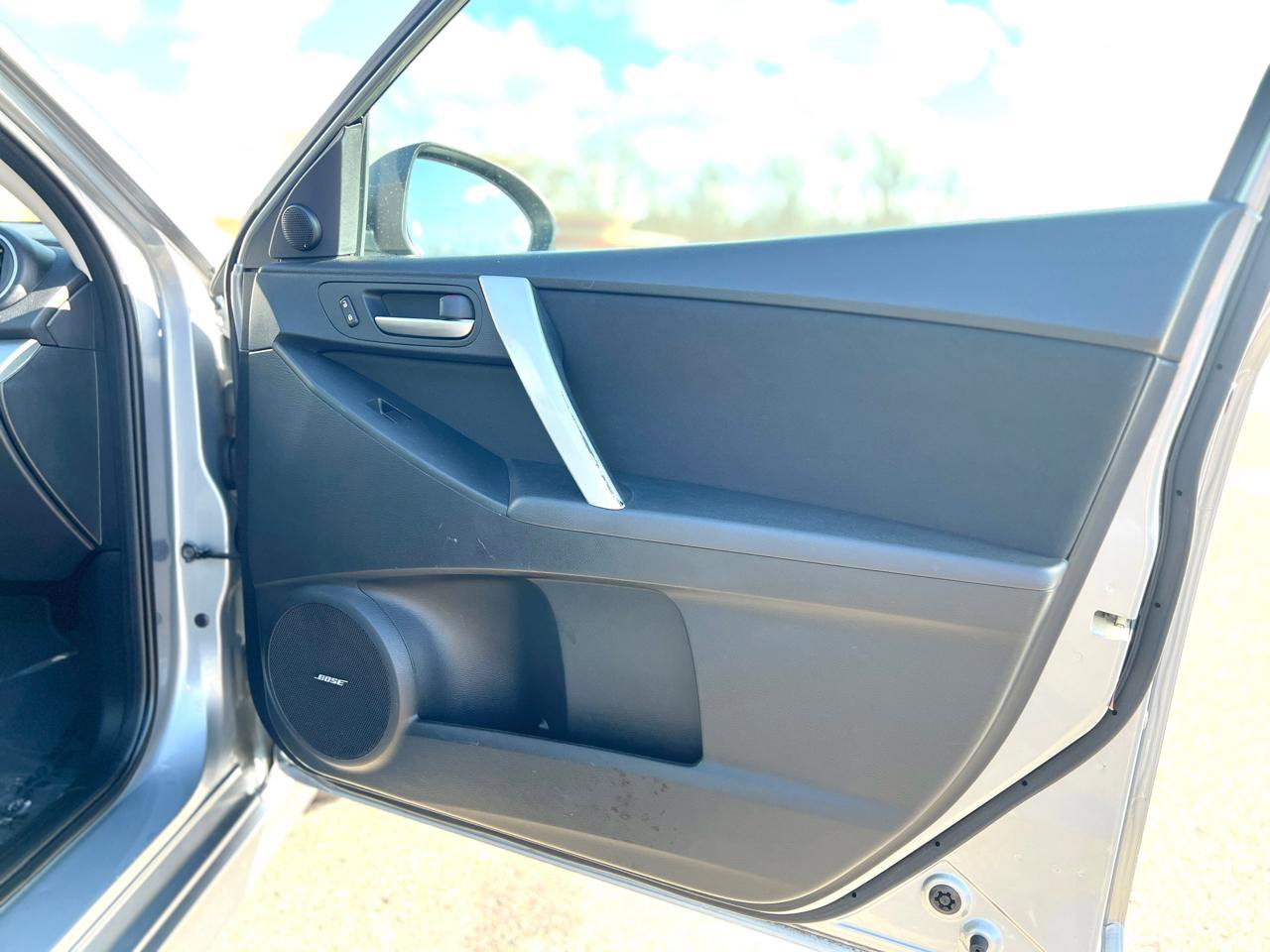 Used 2012 MAZDA MAZDA3 s Touring image 37