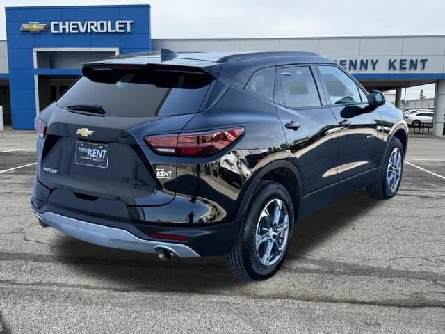Certified 2024 Chevrolet Blazer LT w/ Convenience Package FWD image 4