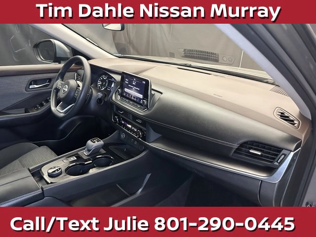Used 2023 Nissan Rogue SV AWD/4WD image 17