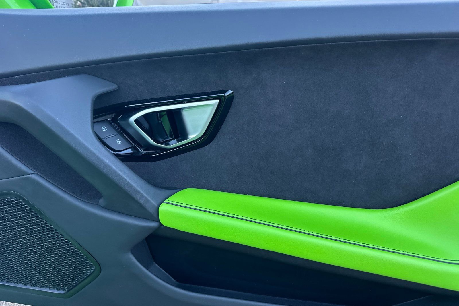 Used 2021 Lamborghini Huracan EVO image 32