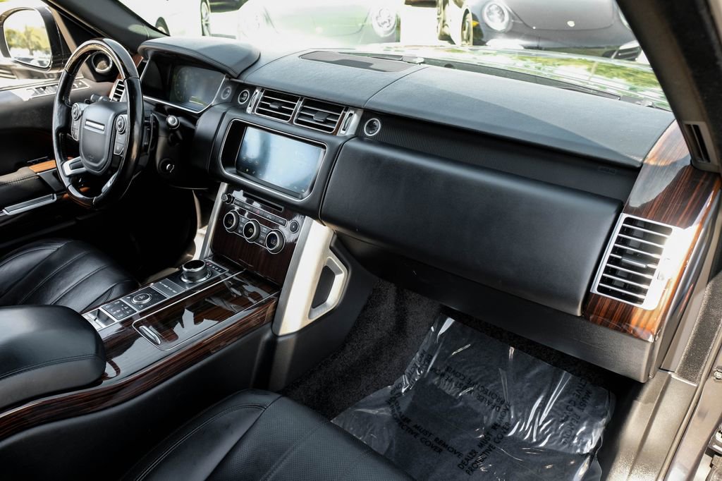 Used 2017 Land Rover Range Rover Supercharged image 9