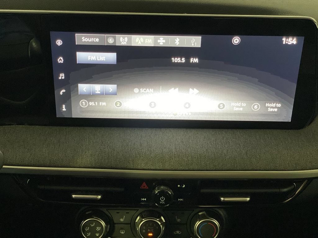 Used 2025 Nissan Kicks SV w/ SV Premium Package AWD/4WD image 18