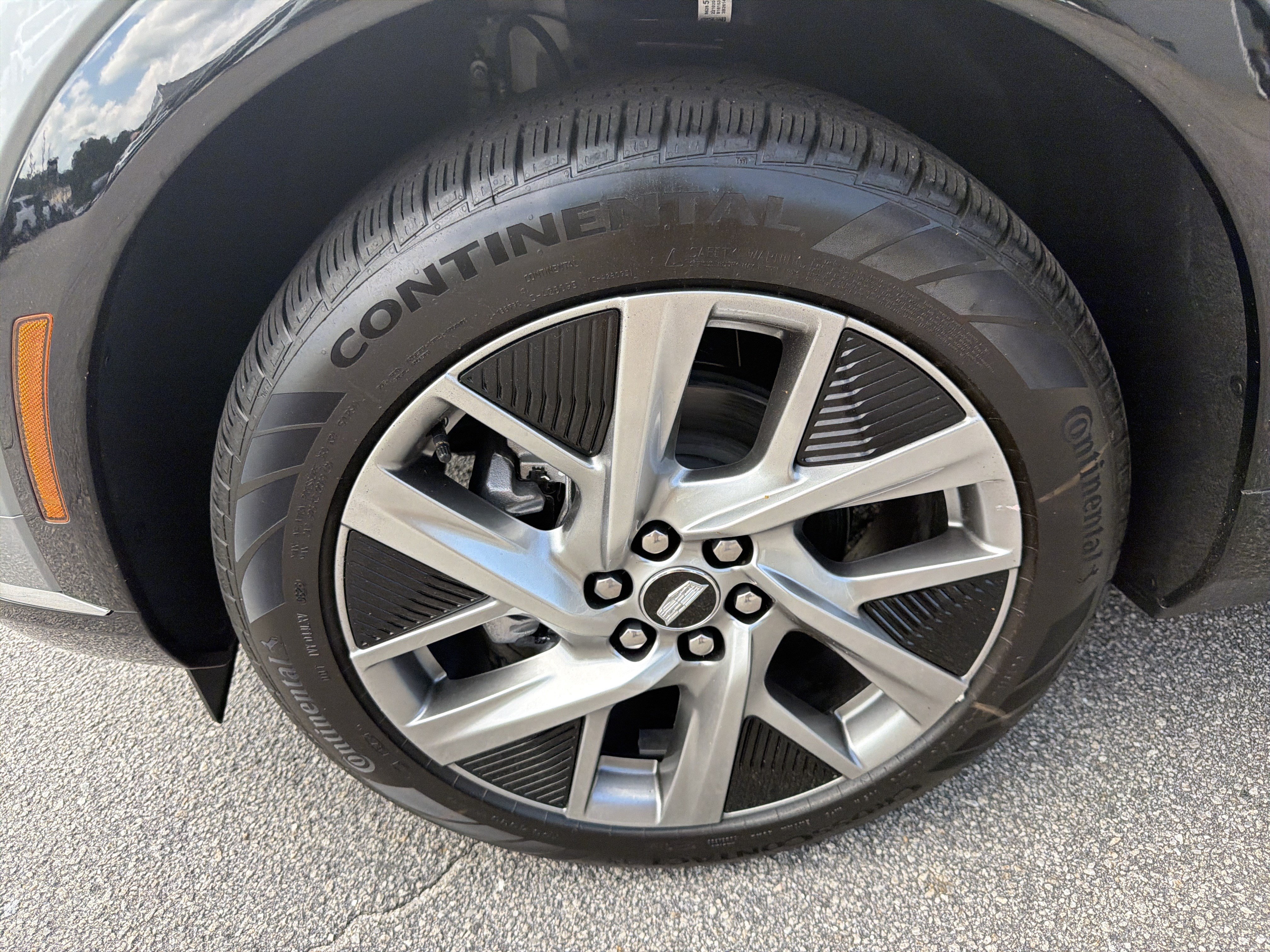 New 2027 Cadillac Optiq Luxury RWD image 12