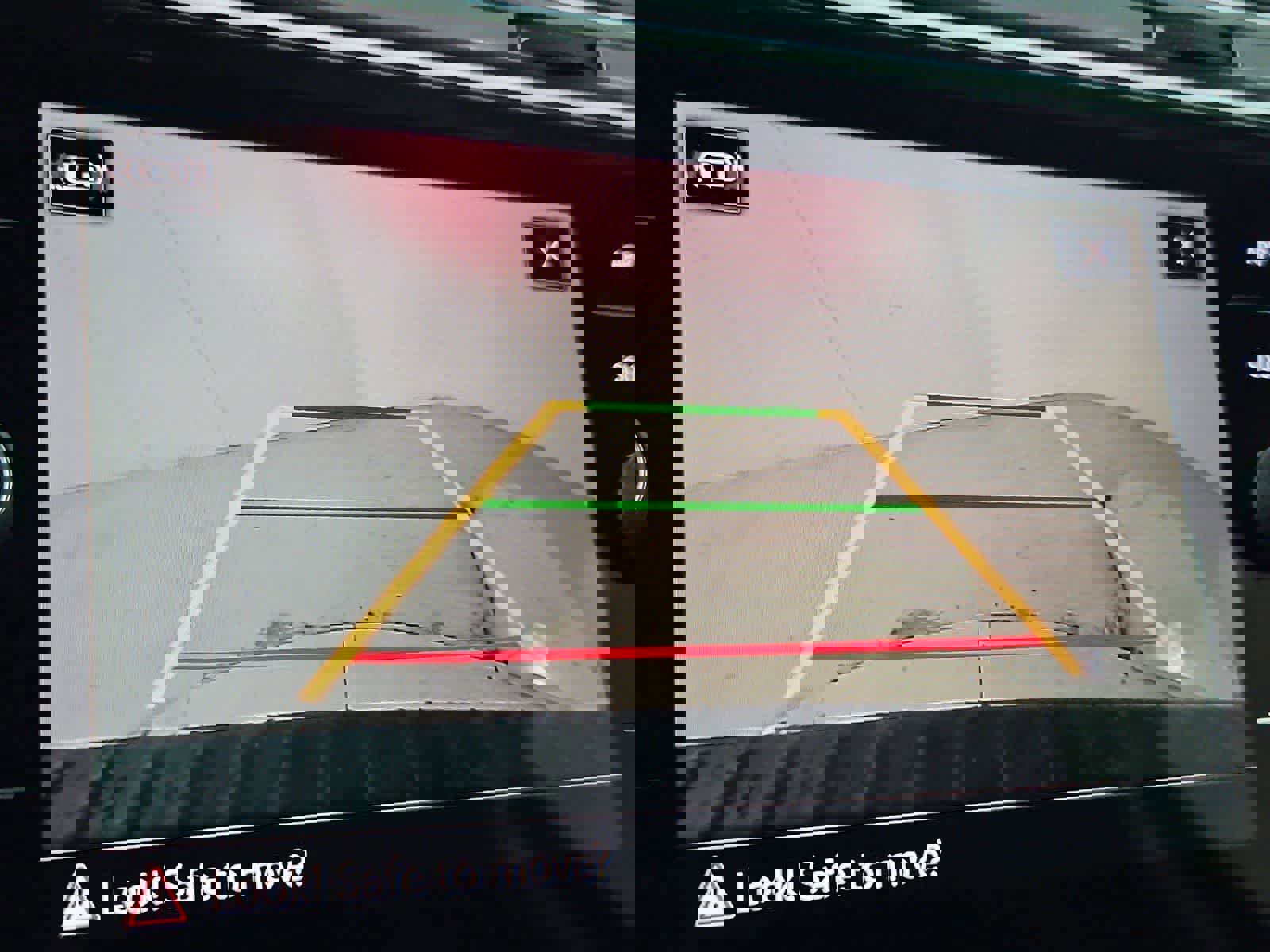 Certified 2024 Volkswagen Tiguan SE image 29