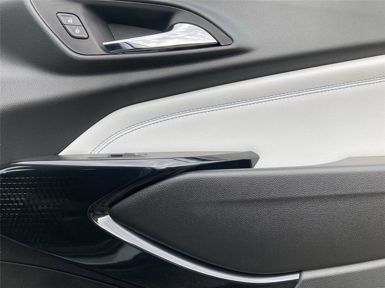 New 2026 Chevrolet Trax LT w/ Driver Confidence Package image 32