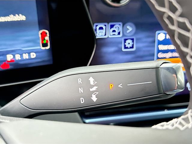 New 2026 Chevrolet Equinox EV LT AWD/4WD image 18