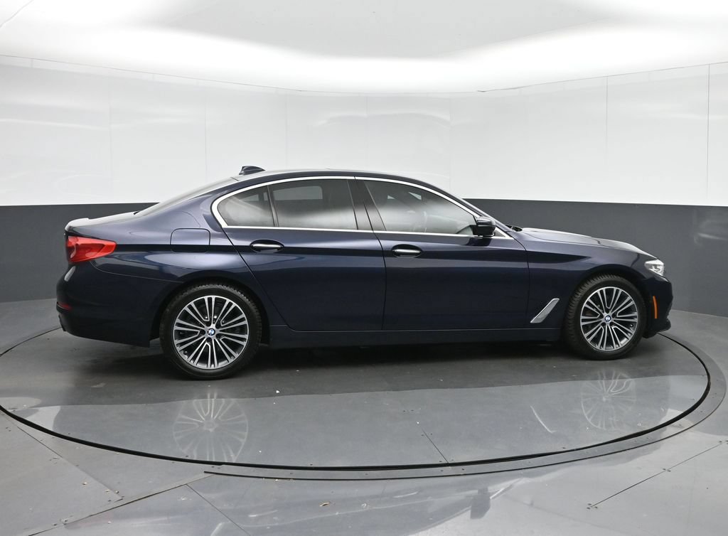 Used 2018 BMW 530i xDrive AWD/4WD image 8