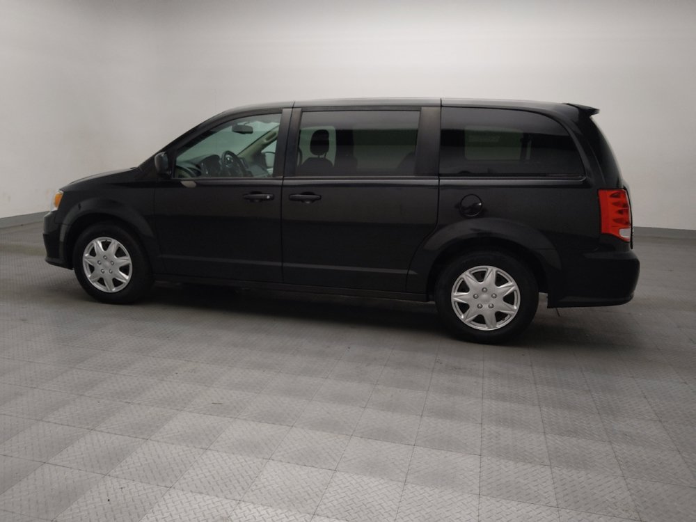 Used 2018 Dodge Grand Caravan SE w/ UConnect Hands-Free Group FWD image 3
