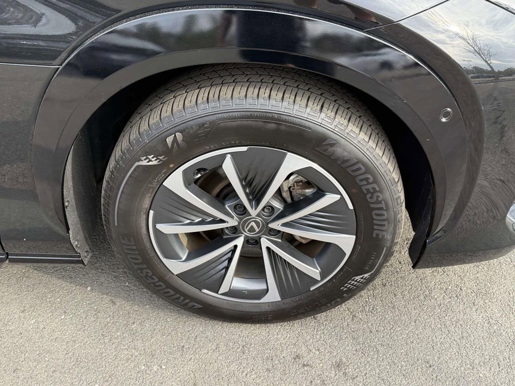 Used 2023 Lexus RZ 450e Premium w/ Technology Package image 7