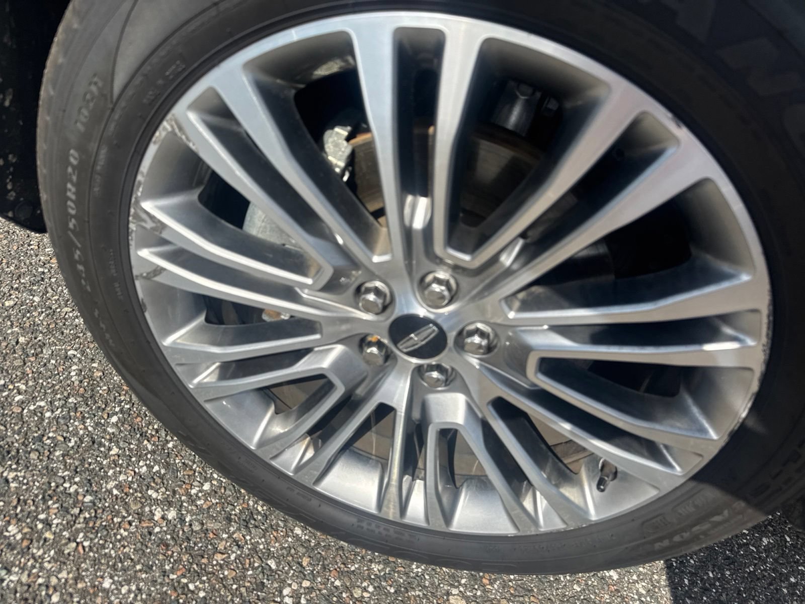 Used 2018 Lincoln MKX Reserve w/ Lincoln MKX Climate Package FWD image 9