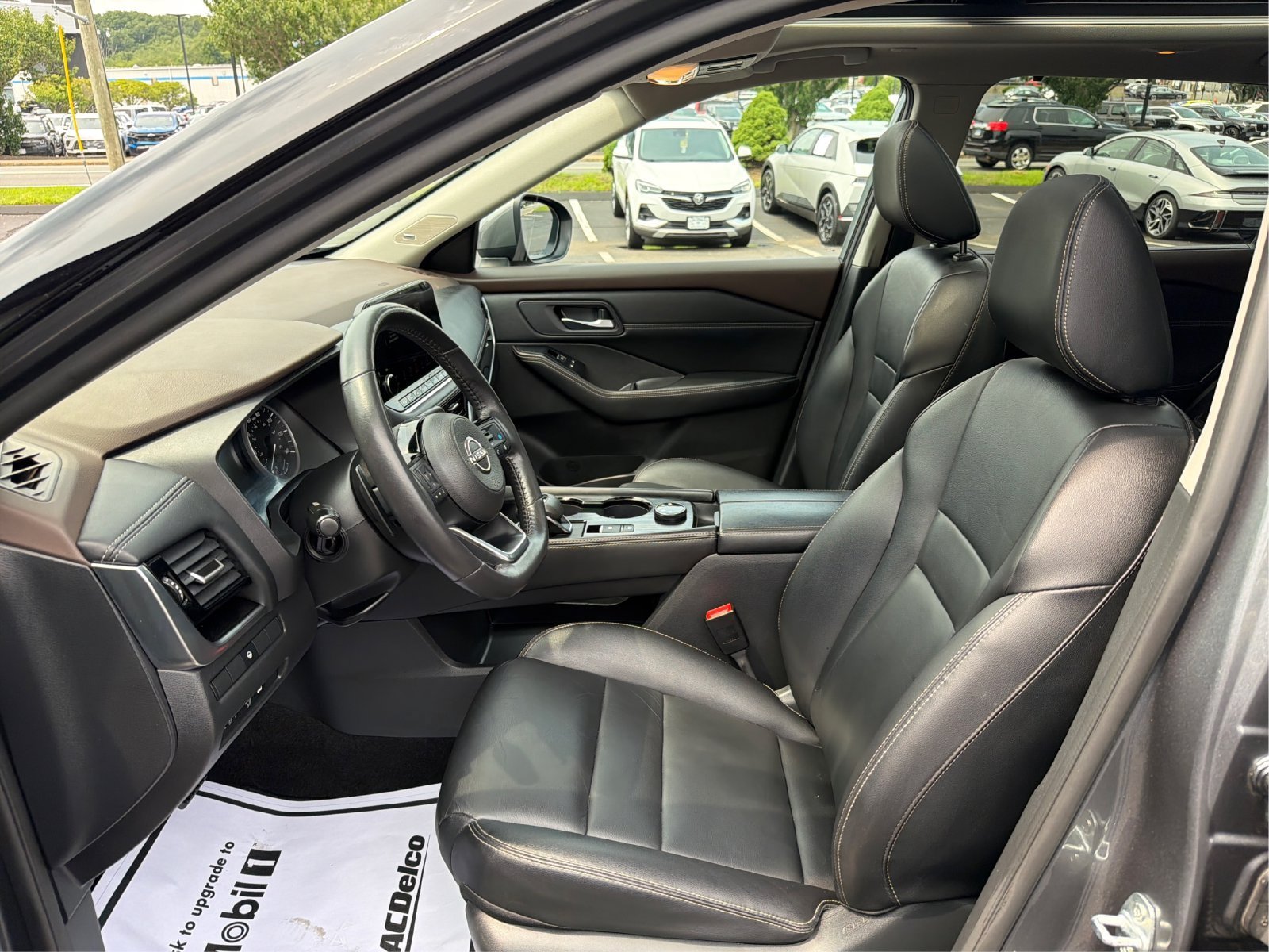 Used 2023 Nissan Rogue SL w/ SL Premium Package AWD/4WD image 9