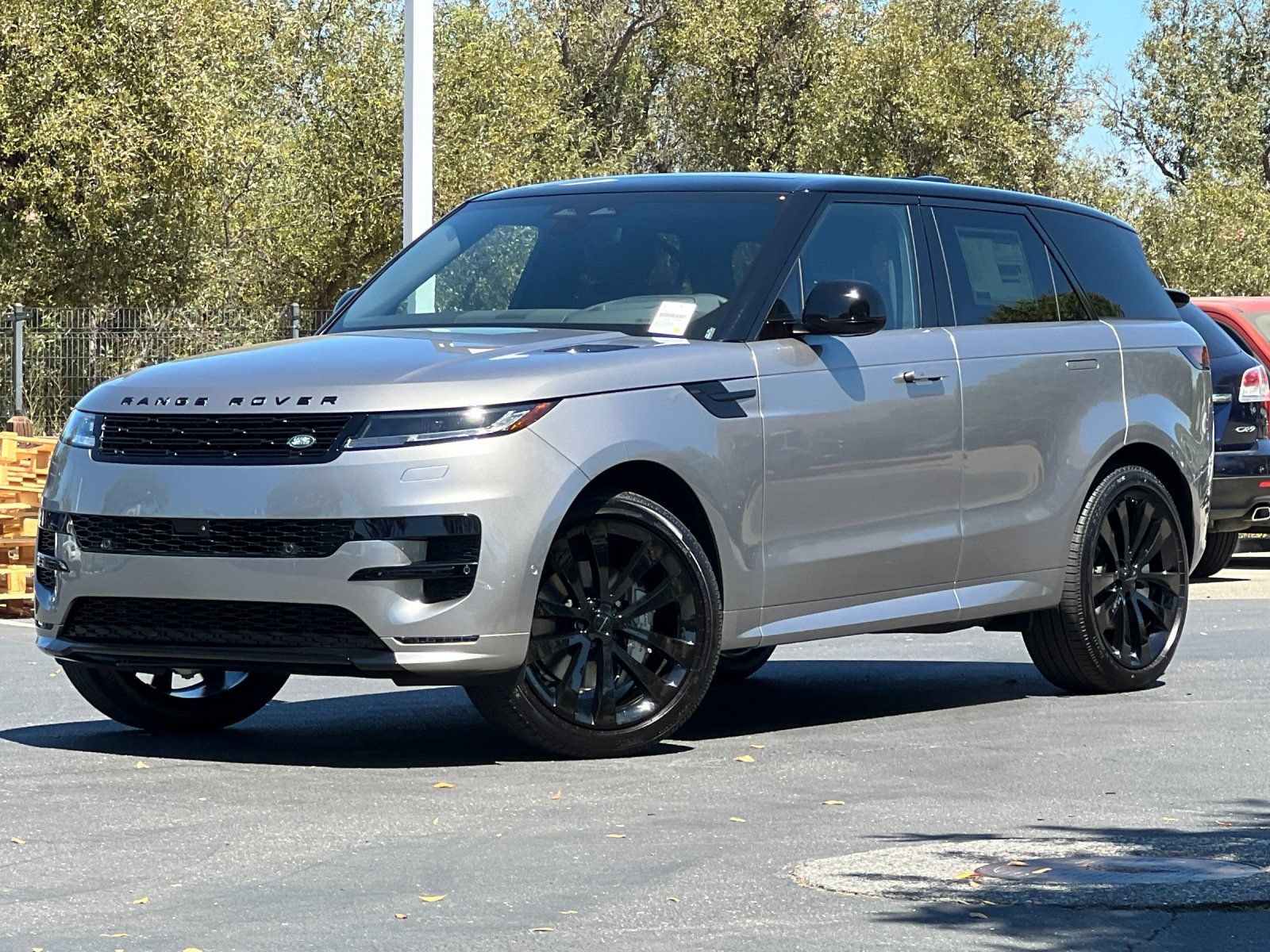 New 2026 Land Rover Range Rover Sport Dynamic SE AWD/4WD image 1